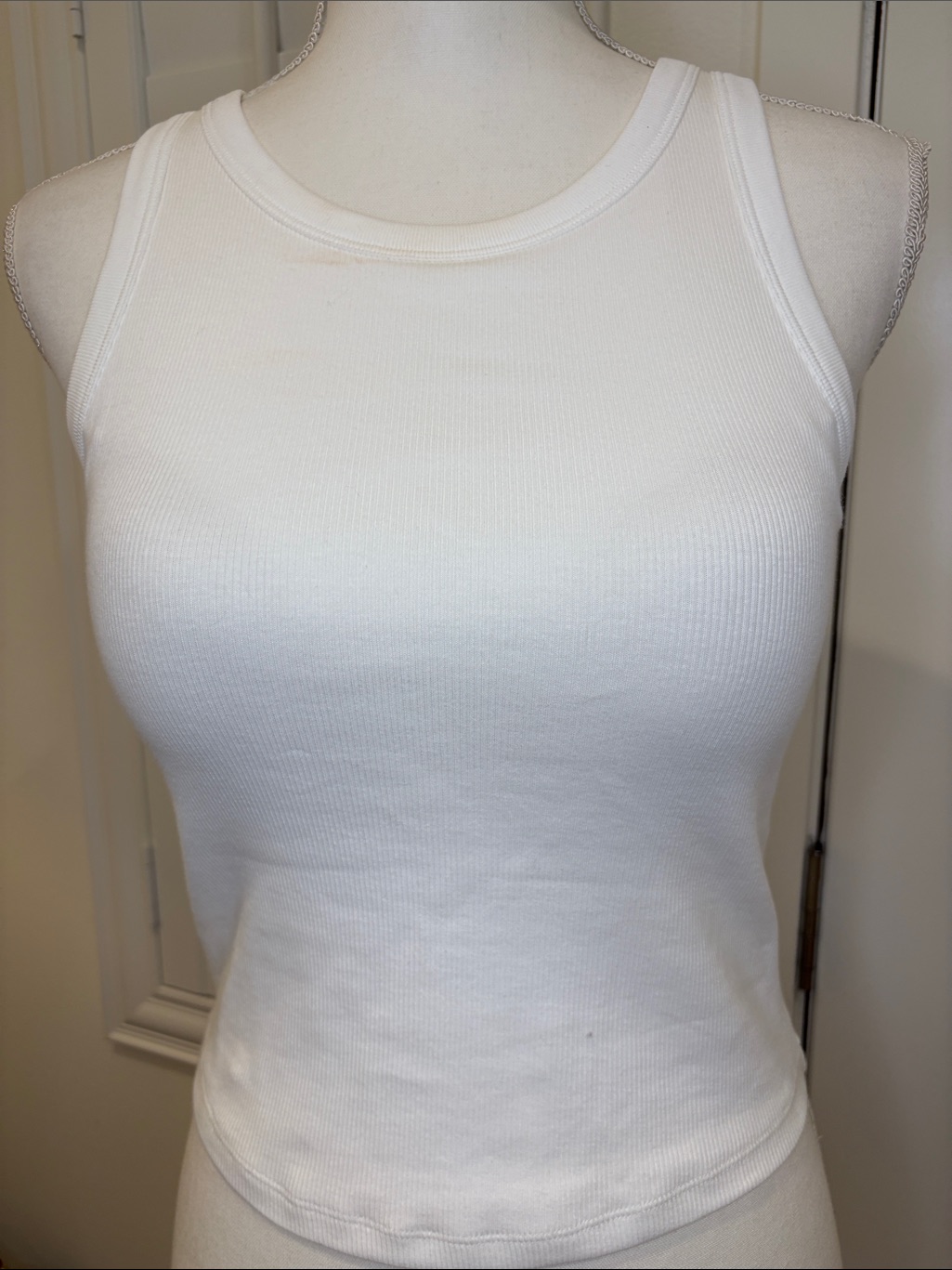 Uniqlo Cotton Crew Neck Sleeveless Bra Top In White Medium — image 2 of 6